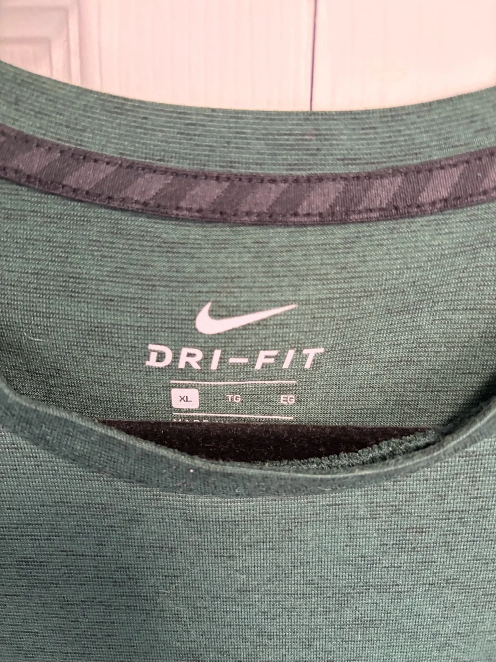 Nike Long Sleeve Green Dri-FIT Crew with White Spartan & Swoosh Mens XL MSU
